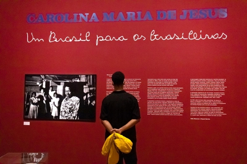 Painel de abertura da exposição Carolina Maria de Jesus: um Brasil para os brasileiros, no IMS Paulista. Foto de Adima Macena/Reprodução: IMS. 
