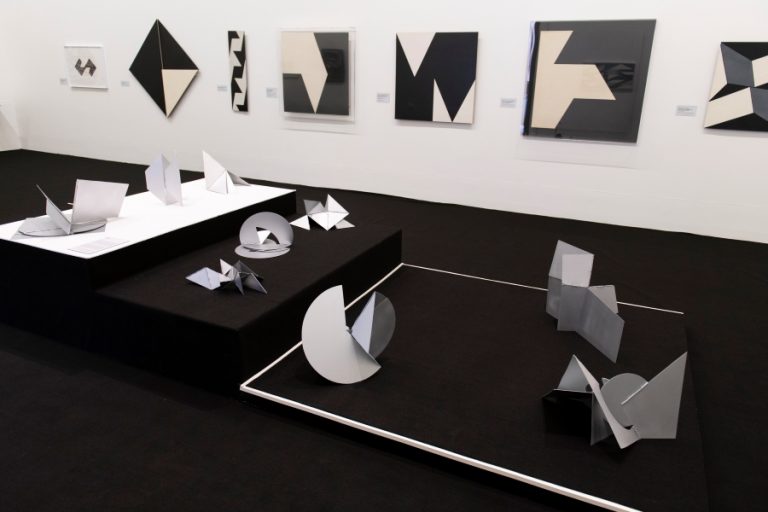 Pinacoteca de São Paulo celebra legado de Lygia Clark em mostra ...